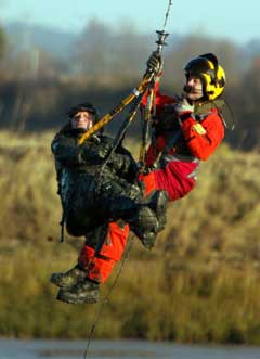 RAF/HM Coastguard Mud Rescue Dec. 2005 ~ HVC
